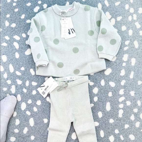 Zara Other - Zara baby outfit knit 18-24m